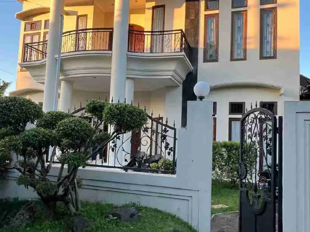 Di JUAL Cepat Rumah Mewah Nyaman Ring 1 UNDIP Bulusan TEMBALANG