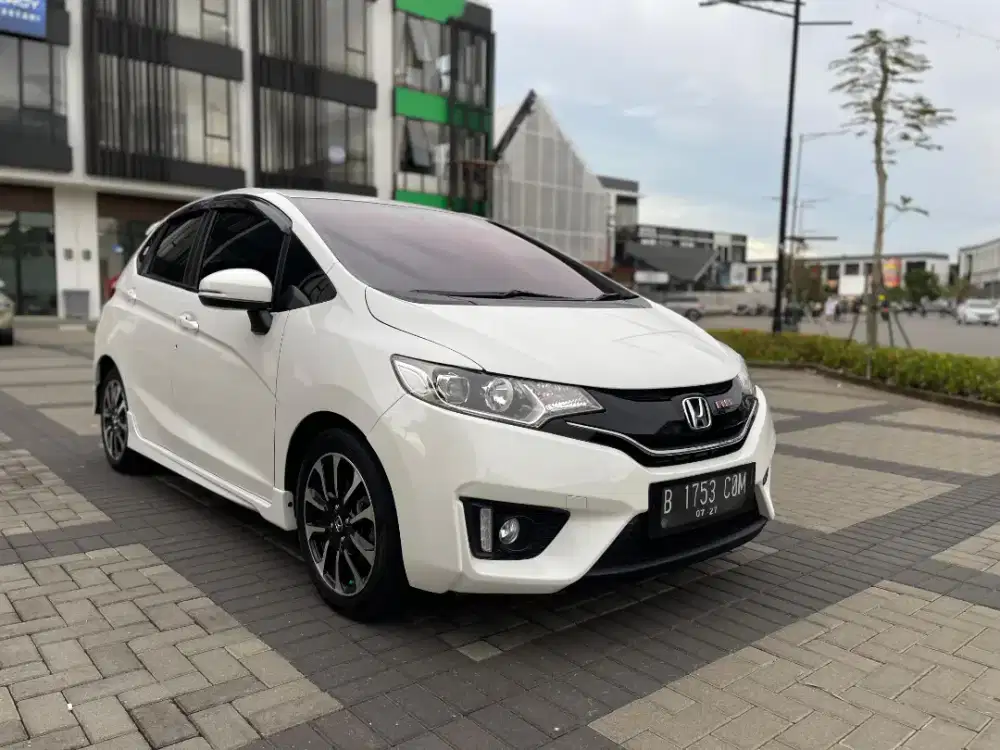 HONDA JAZZ RS AT 2017