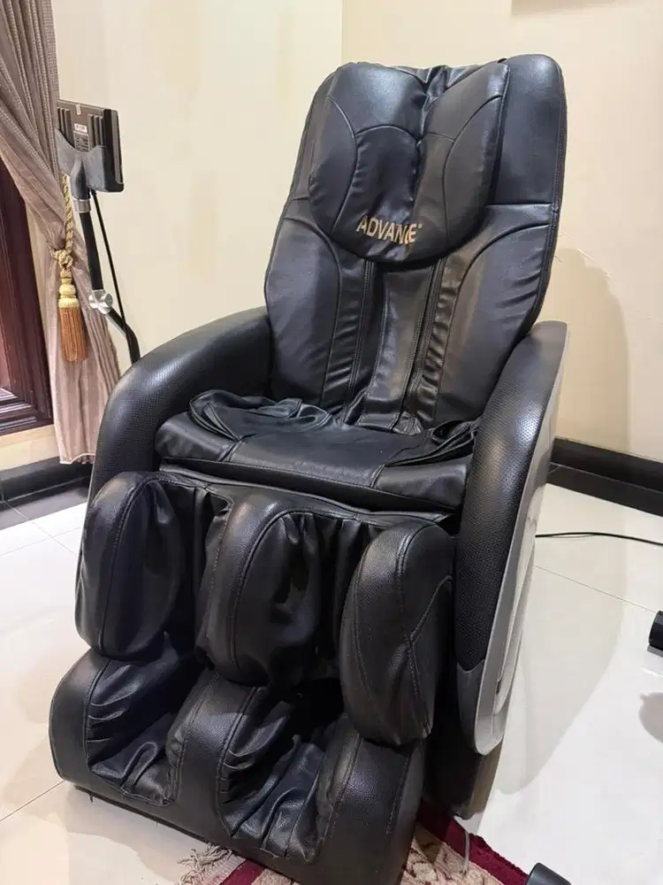 KURSI PIJAT MEREK ADVANCE