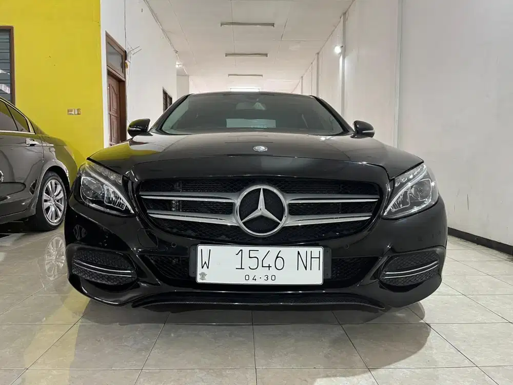 Mercedes-Benz C200 Avangrade 2014 . SUPER GOOD QUALITY