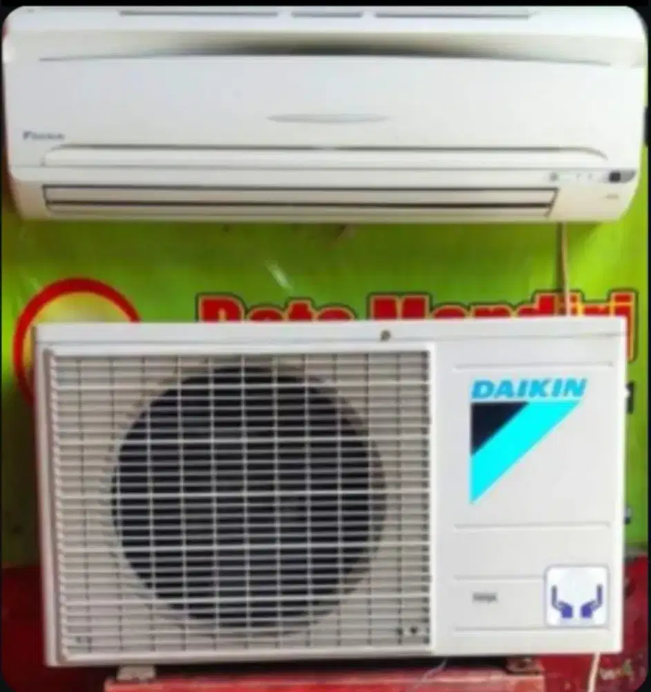 Jual ac Daikin 1/2 pk R32 tailand lowat 360 wat kondisi 95% ori semua