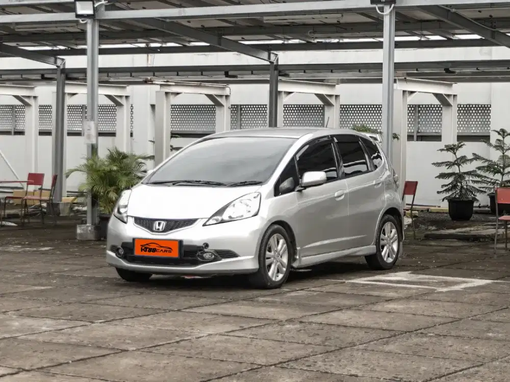 Honda jazz rs 1.5 AT 2010