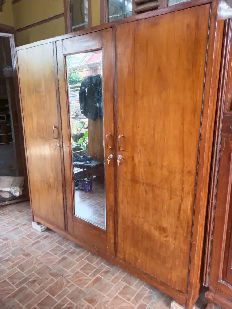 Lemari pakaian pintu 3 minimalis jati tua kaca befel