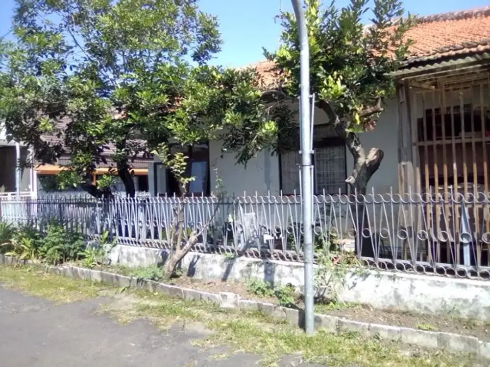 BU*MURAH*BANTING HARGA*DIJUAL RUMAH HARGA HITUNG TANAH POSISI HOOK DI SAYAP JALAN IBRAHIM ADJIE KOTA BANDUNG