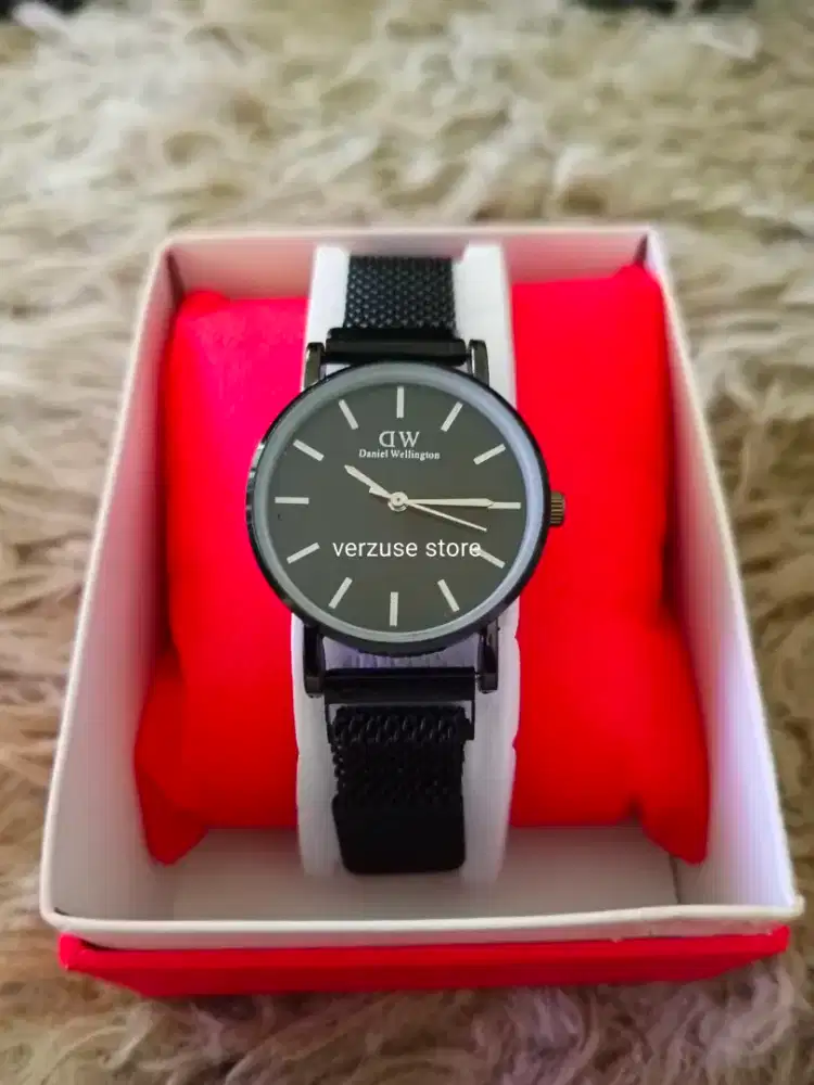 Jam tangan wanita DW