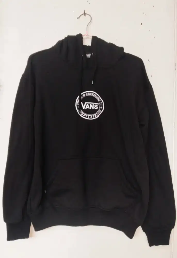 2 Hoodie Hitam ( Vans + Supreme )