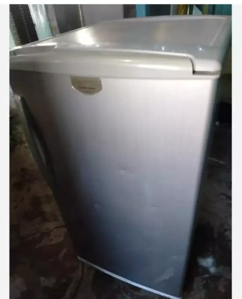 Jual cepat kulkas merk Fuji tech