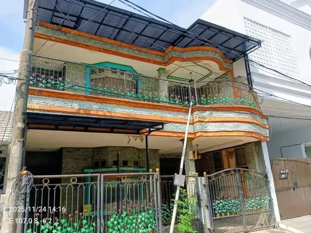 Rumah Besar 5 Kamar di Griya Bintara – Lokasi Premium Dekat Tol & Stasiun!