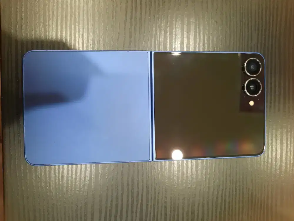 Samsung Galaxy Z Flip 7