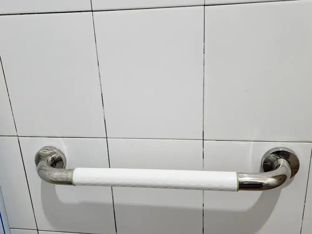 Handle / Pegangan Kamar Mandi Anti-Slip (Stainless Steel)