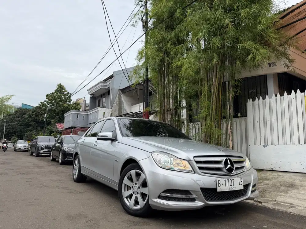 Mercedes Benz C200 CGI 2012 AT KM 57 Ribu !!!
