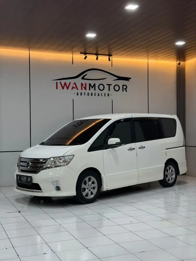Nissan Serena HWS AT Tahun 2013