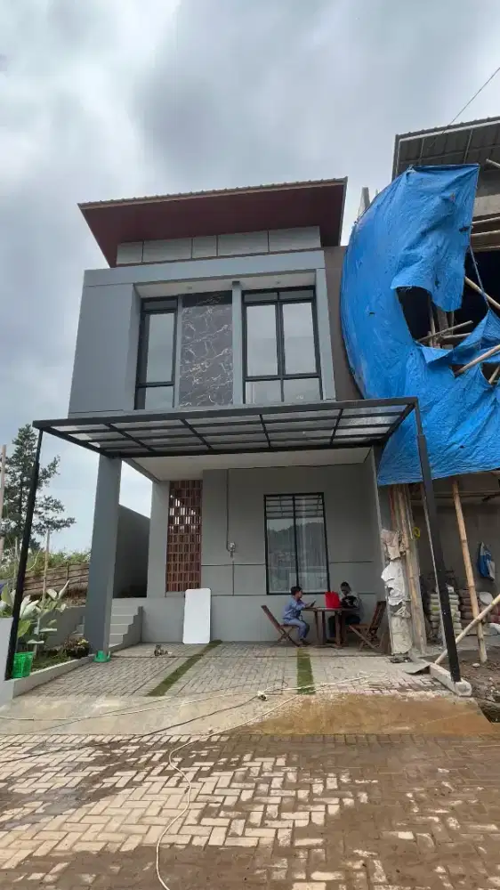 Rumah Modern Minimalis 2 lantai sekitar Dago
