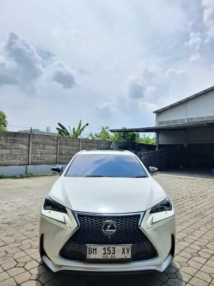 Lexus 2015 NX200 Fsport matic. Km 83rb antik