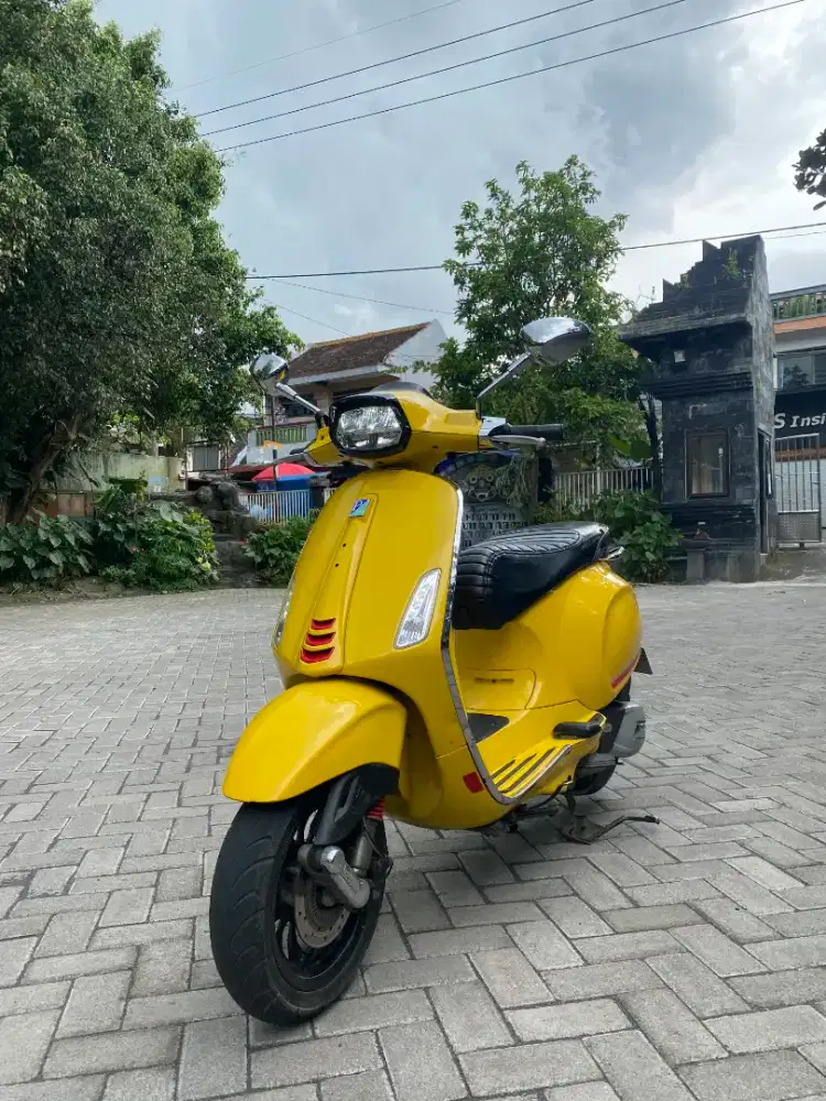 Vespa Sprint S iget abs 150 2021 kuning