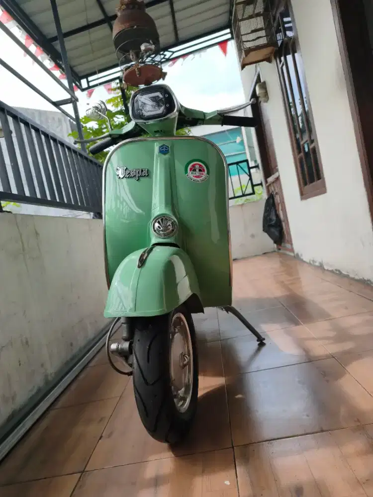 Vespa super full restorasi