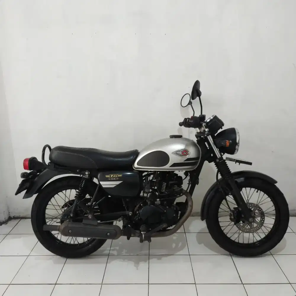 Kawasaki W175 SE 2019 Lengkap Bagus