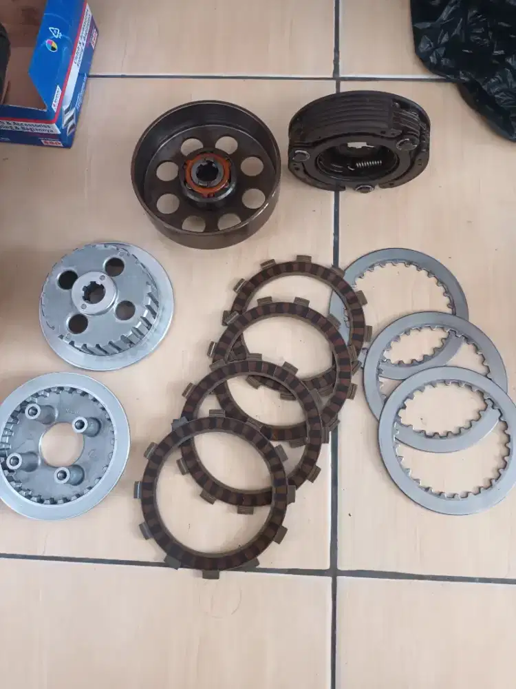 Kampas kopling dan kampas ganda Shogun R 125 FL