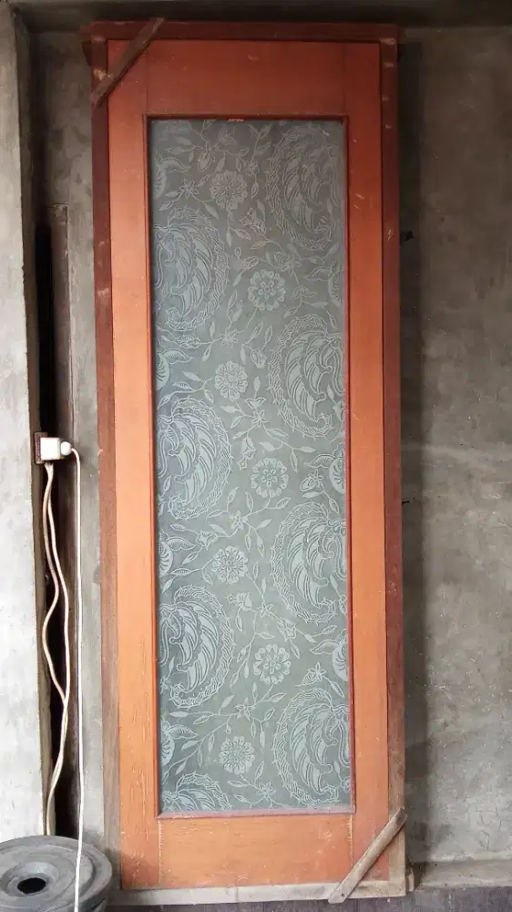 Kusen pintu bisa kusen jendela bisa