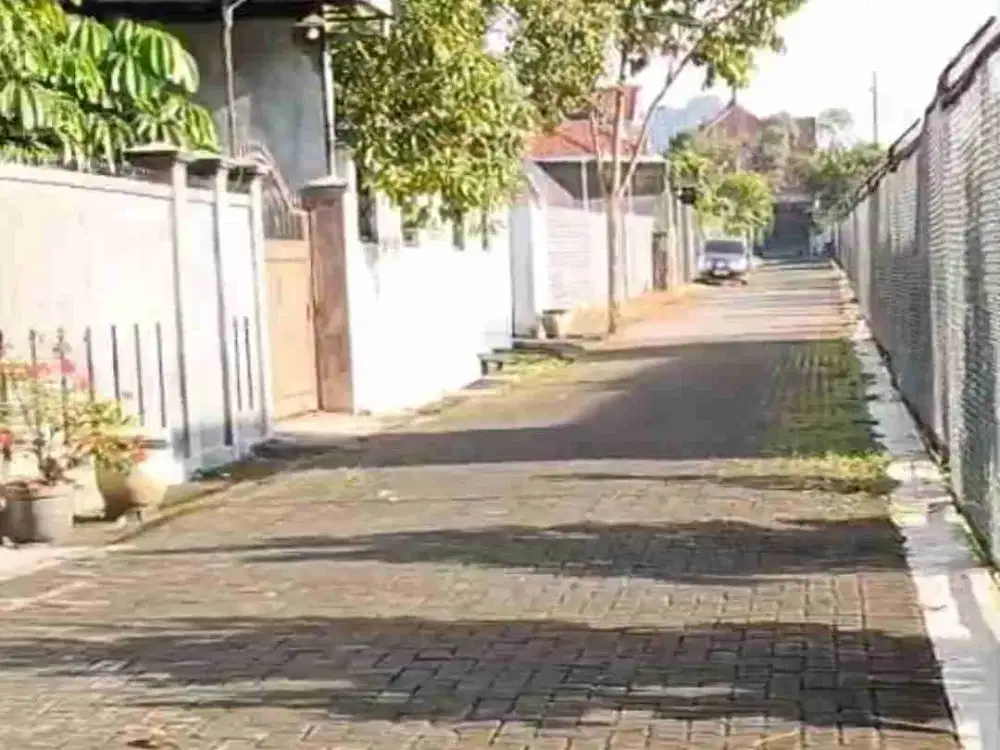 tanah murah bagus buat investasi rumah atau kos di jl akik telogomas dinoyo dekat ke semua kampus di malang seperti UB Brawijaya, UIN, UNISMA UNMUH unitri