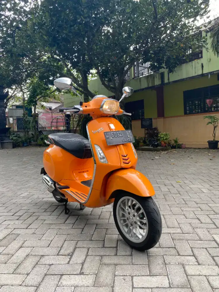 Vespa Sprint iget 150 2017 orange