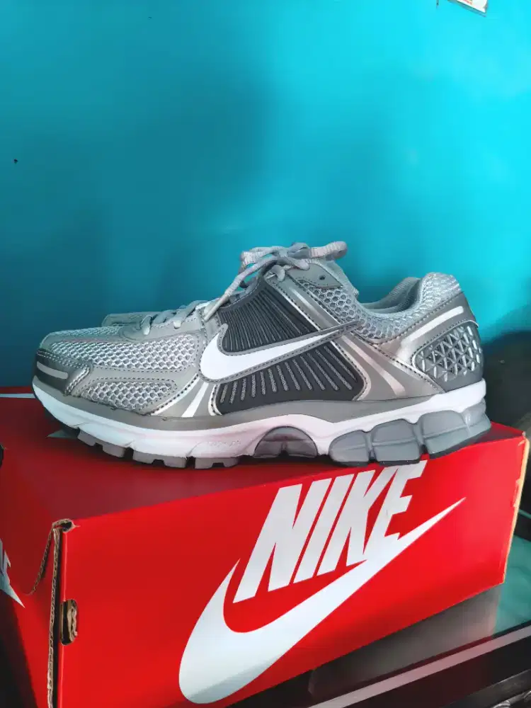 Nike Vomero 5 New