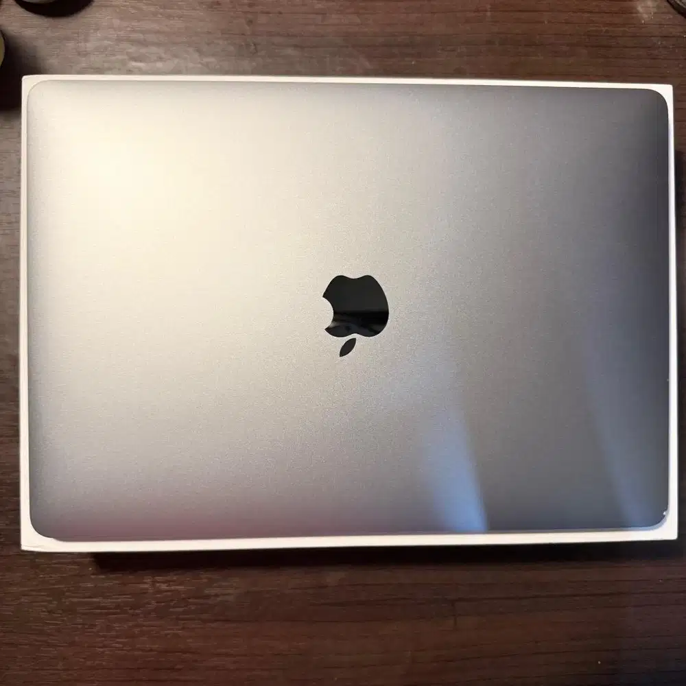 Macbook Air 2020 Intel Core i5 / 8GB / 512GB
