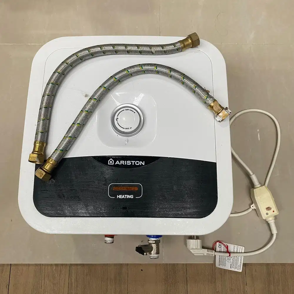 WATER HEATER ARISTON 15L