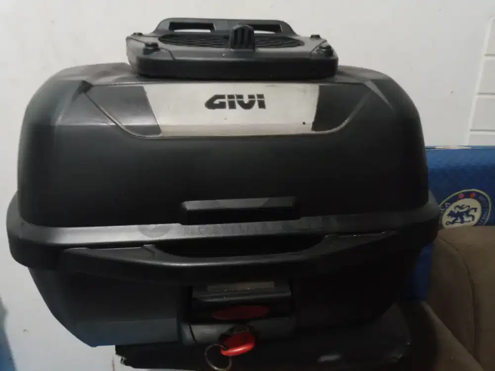 Top box Givi E 43