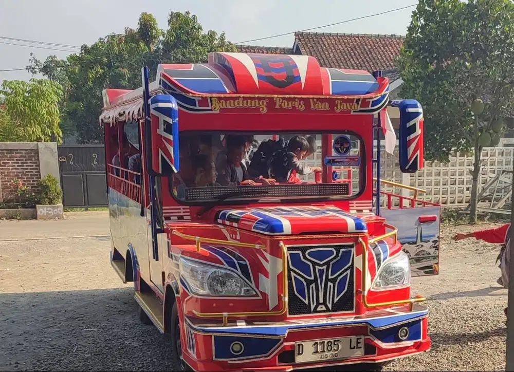 kereta wisata (odong-odong)  kijang super KF40 1990