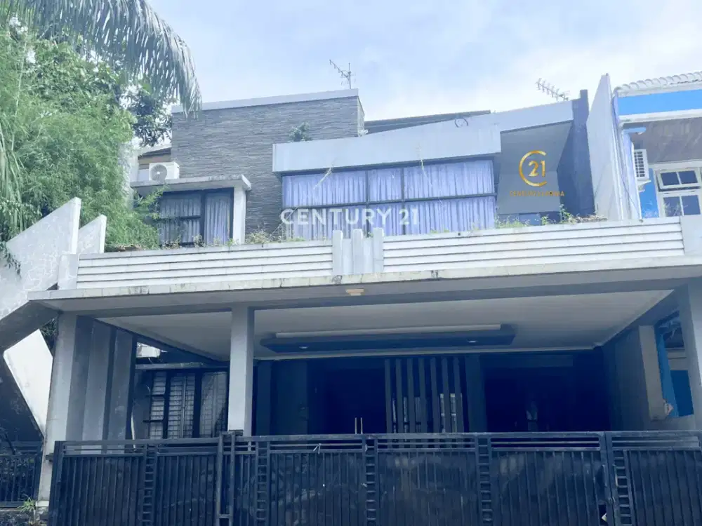Dijual Rumah Bagus  Strategis Dekat Pasar Modern  Di  BSD