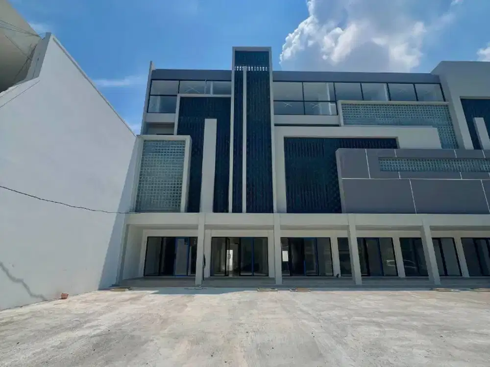 Disewakan ruko baru 4 lantai raya satelit utara