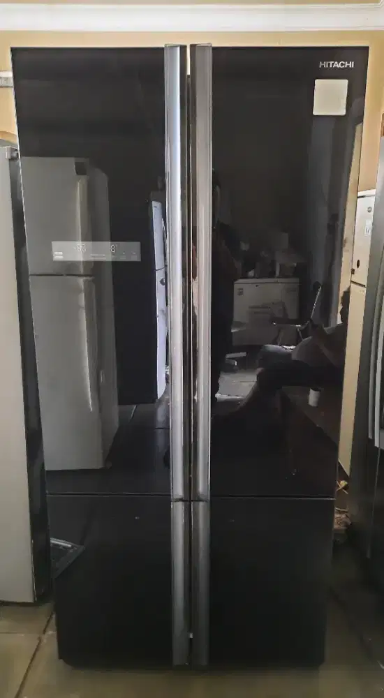 kulkas side by side HITACHI 4 PINTU