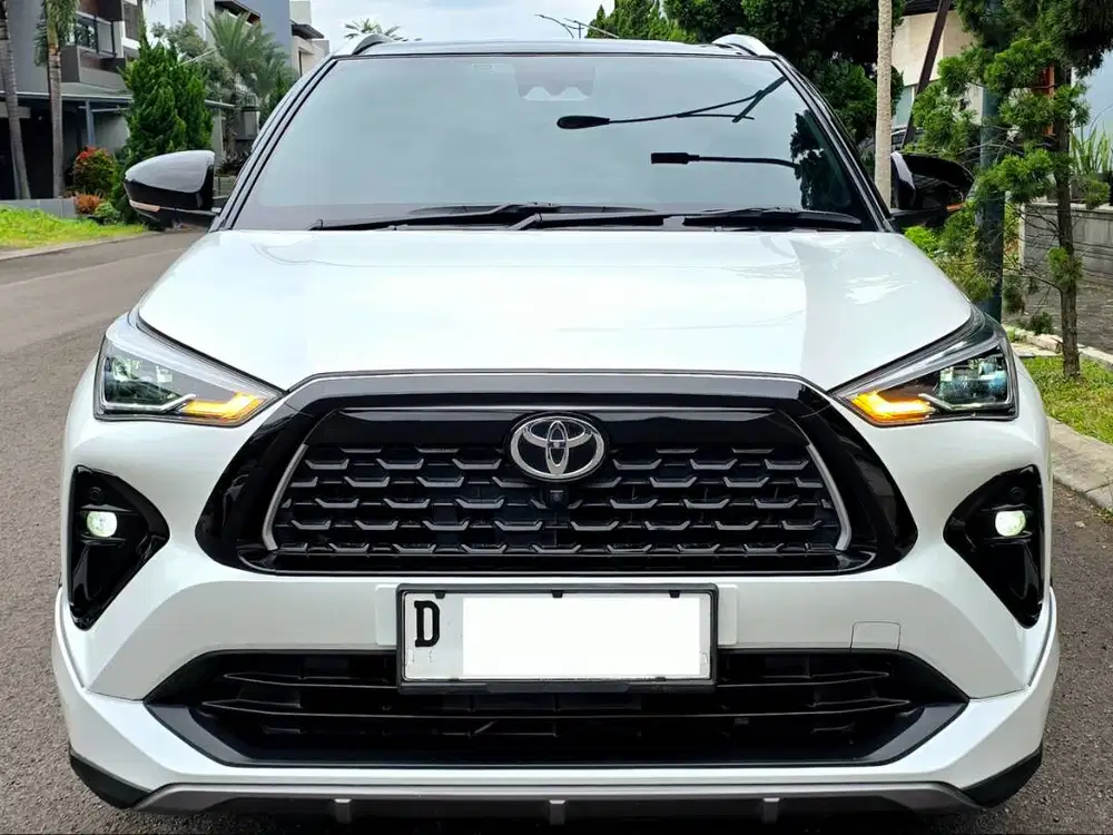 TOYOTA YARIS CROSS HYBRID 1.5 S TSS GR 2023 PLATINUM WHITE PEARL