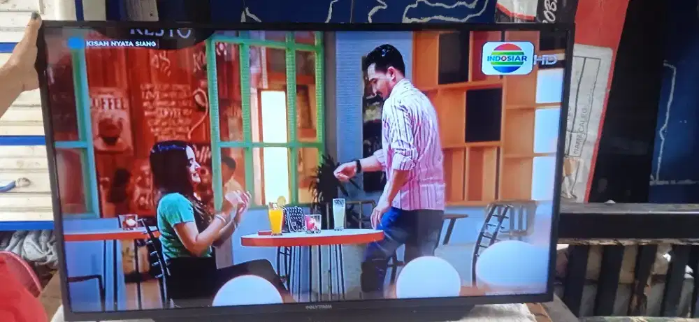 Polytron 43 inc PLD 43 B 150 masih analog masih segel.hanya tivi saja