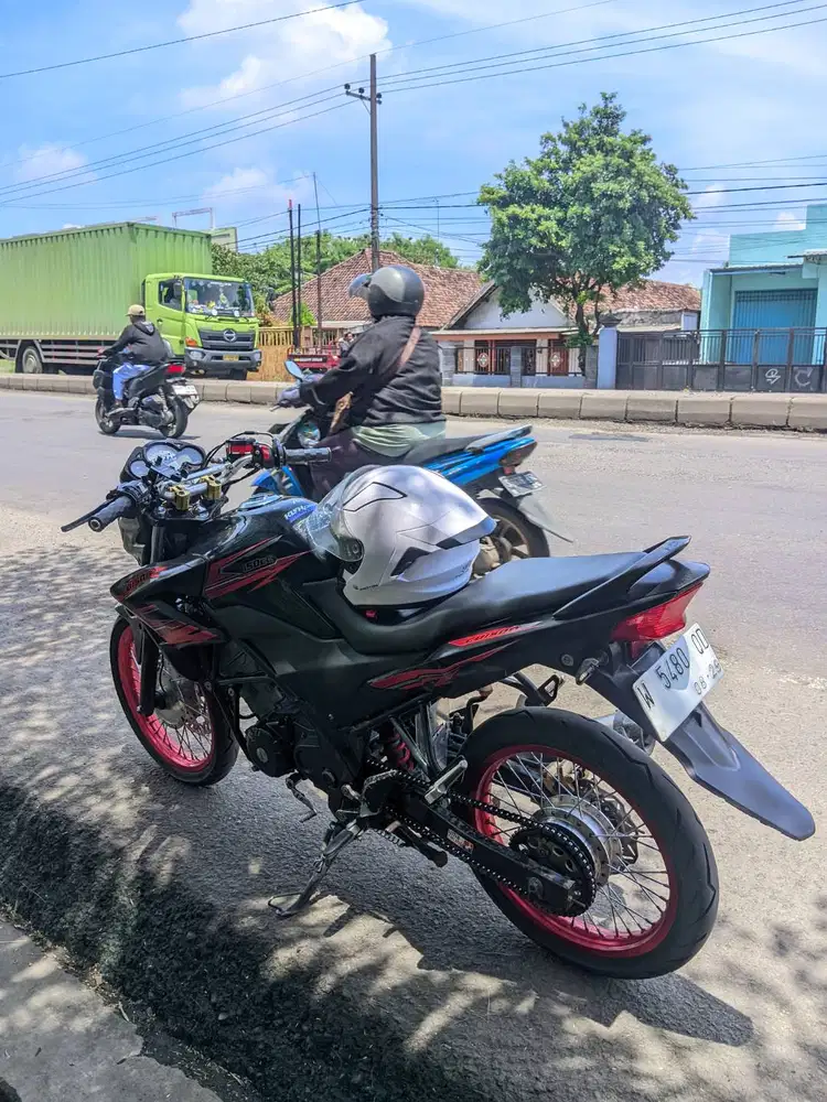 Motor bekas Honda CB150R old