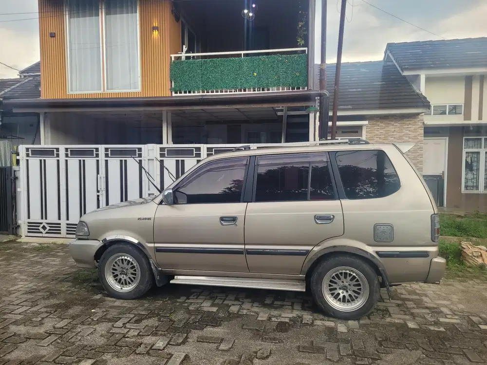 Toyota Kijang 2001 Bensin