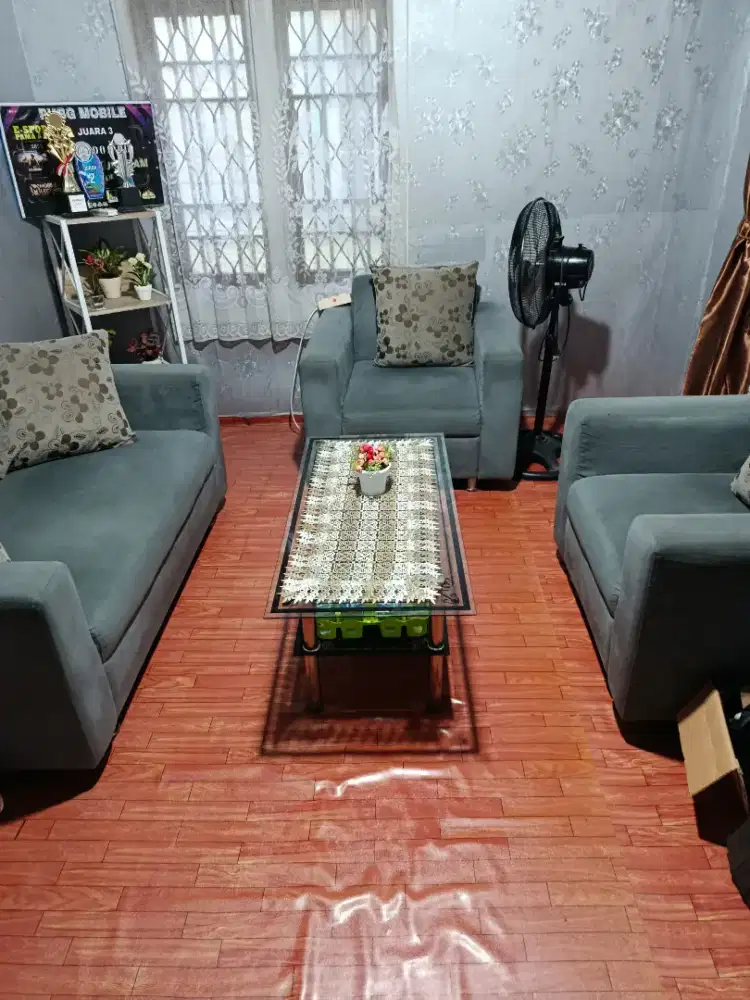 Sofa kursi tamu