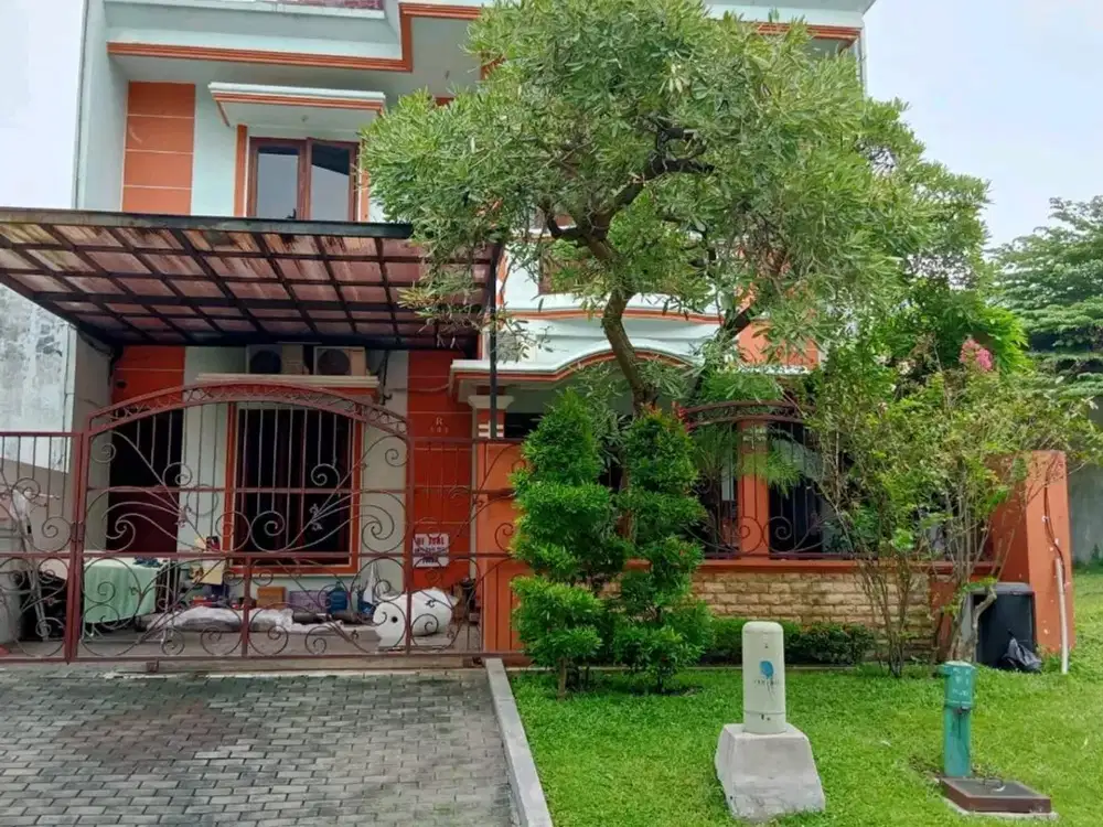 JUAL CEPAT RUMAH Graha Family dkt pakuwon mall roca wiyung