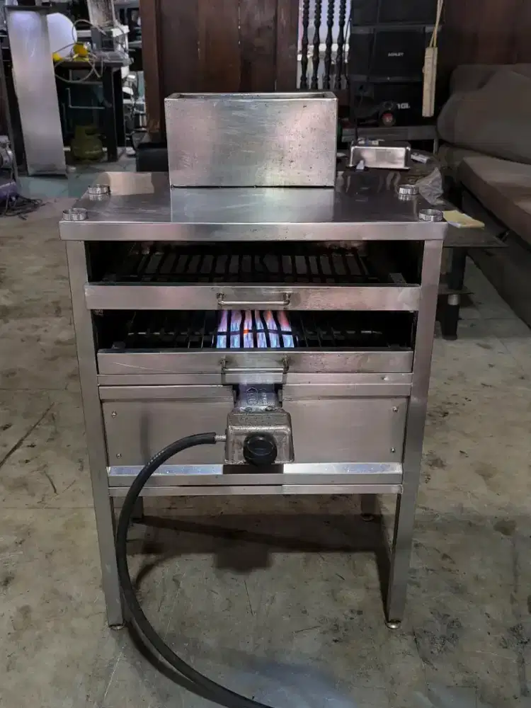 Panggangan Barbekyu(BBQ GRILL) UK 60×40×85 

Hrg 2,5jt