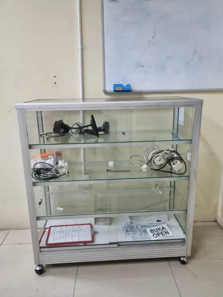 Etalase aluminium kaca 100x100x40cm