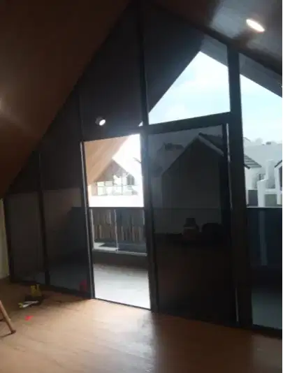 Pasang Sticker dan Kaca Film segala Gedung dan Perkantoran