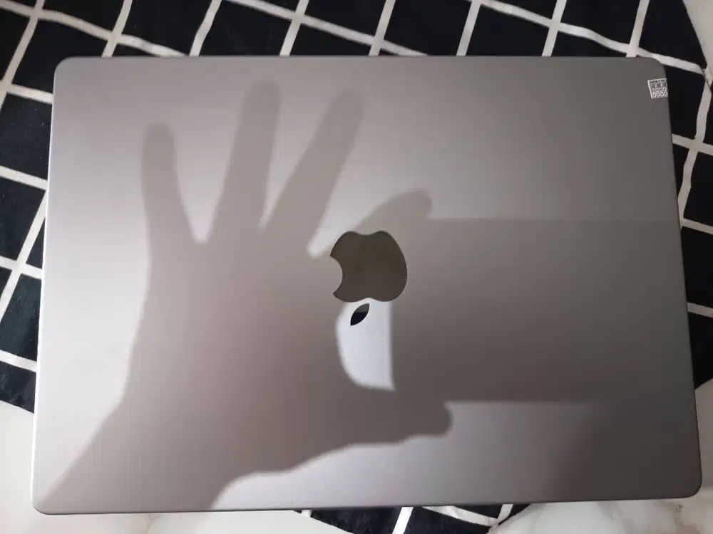 Jual laptop macbook pro 2021