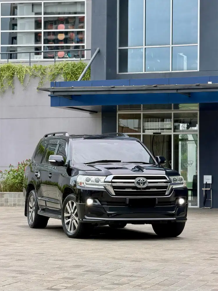 CASH Toyota Land Cruiser VX200 DIESEL UK 2012 FULL FACELIFT 2020