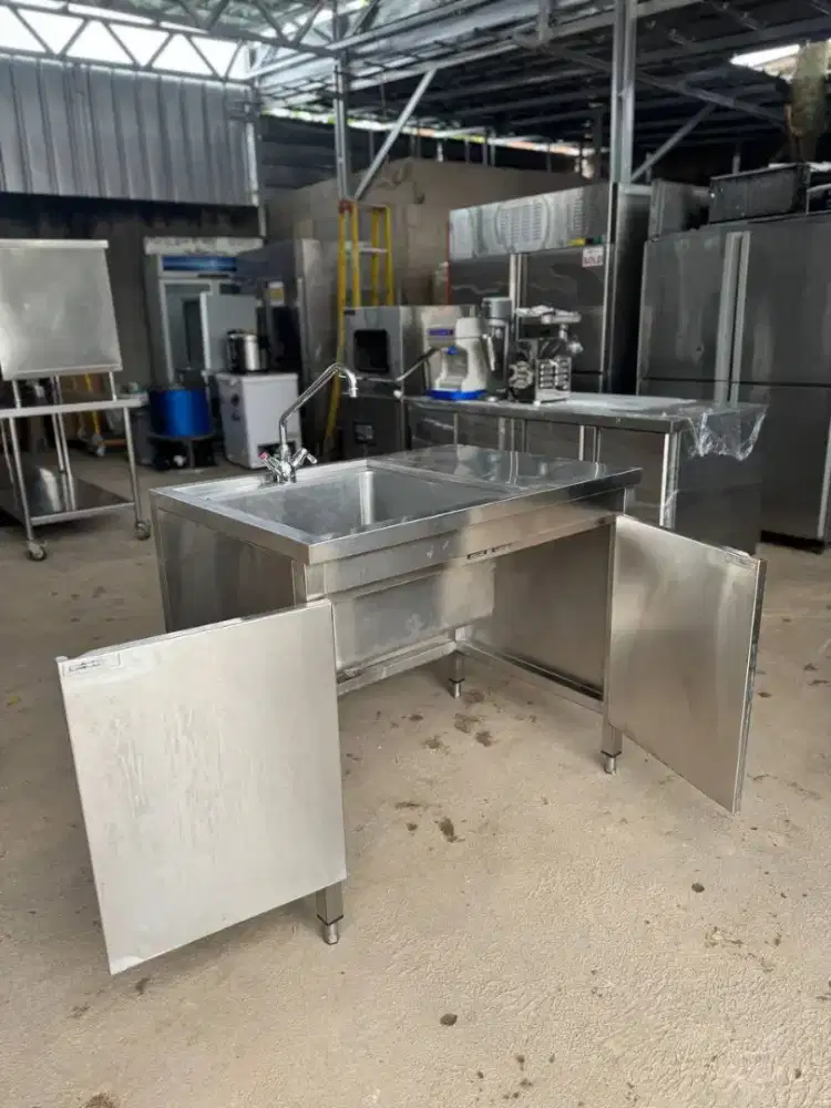 Sink kabinet 1 Lubang Include Kran100x70x85
Bahan tebal dan berat