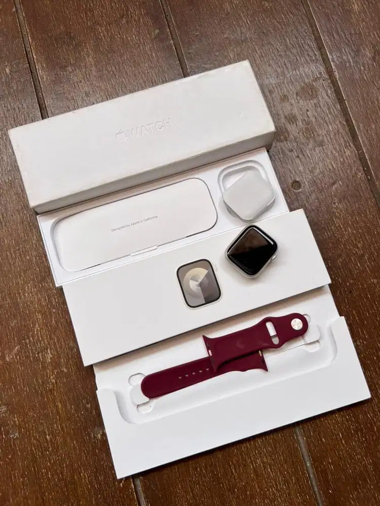 Apple watch series 9 45mm starlight