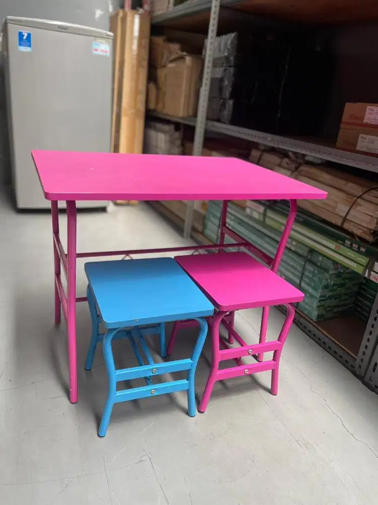 SET MEJA & KURSI ANAK – WARNA BIRU & PINK