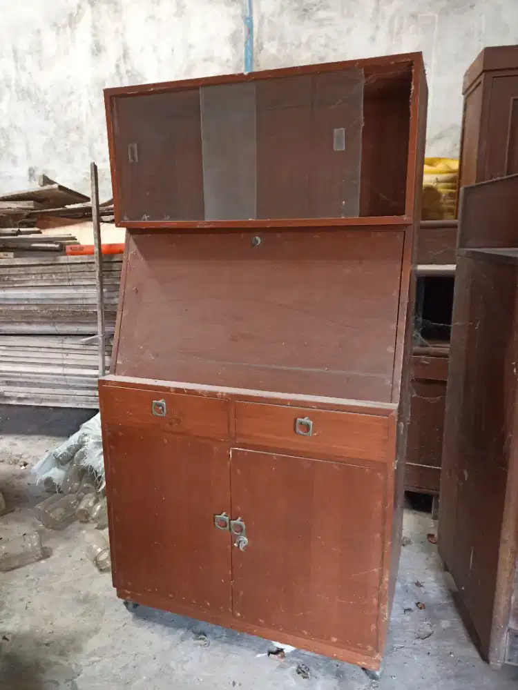 LEMARI MEJA BELAJAR (BEKAS)