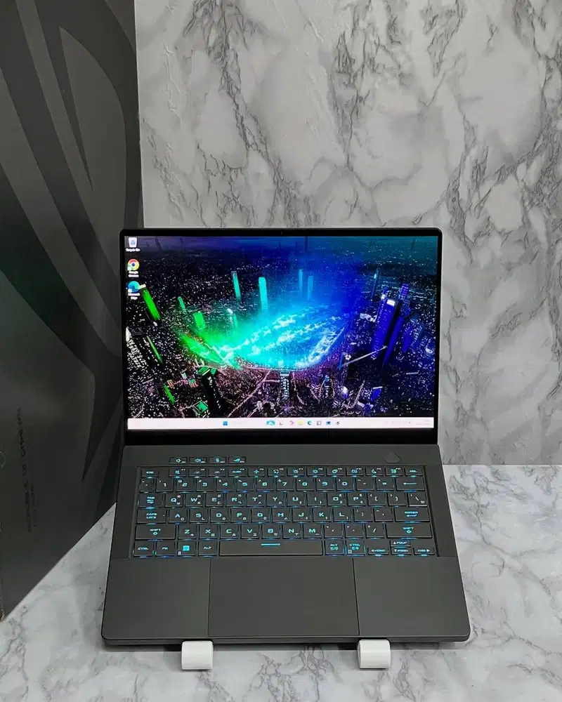 Asus ROG Zephyrus G14 GA403UU OLED Ryzen7 8845HS RAM16GB SSD512GB NVMe