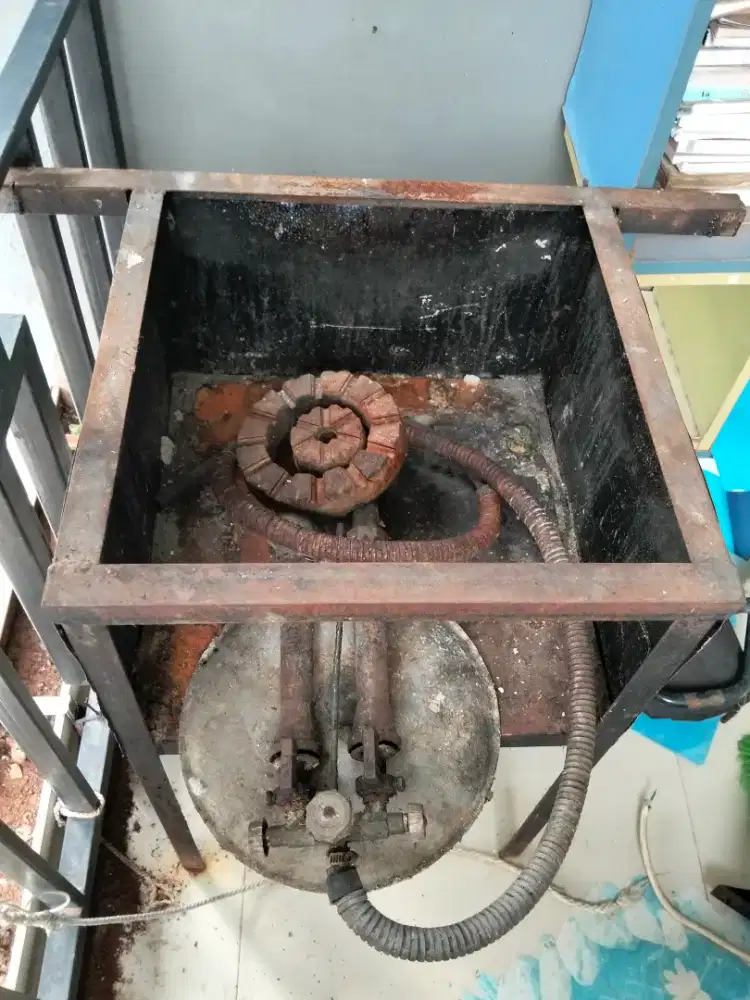 Kipas blower dan kompor mawar